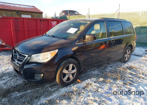 2011 Volkswagen Routan Se z USA, uszkodzony, nr VIN 2V4RW3DG8BR626053